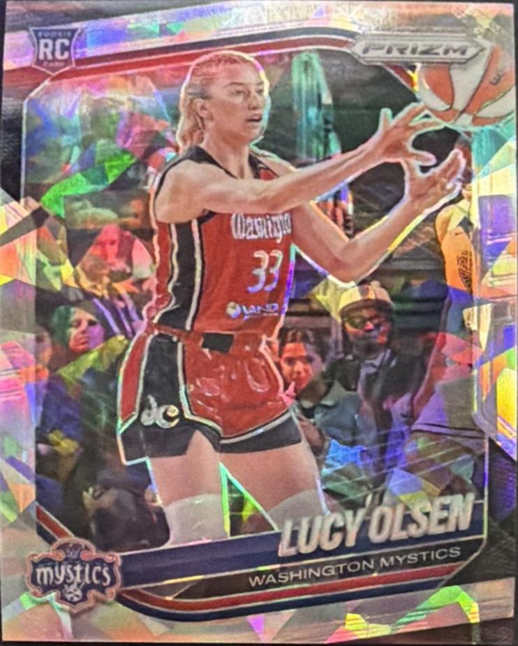 Lucy Olsen [Ice] #104