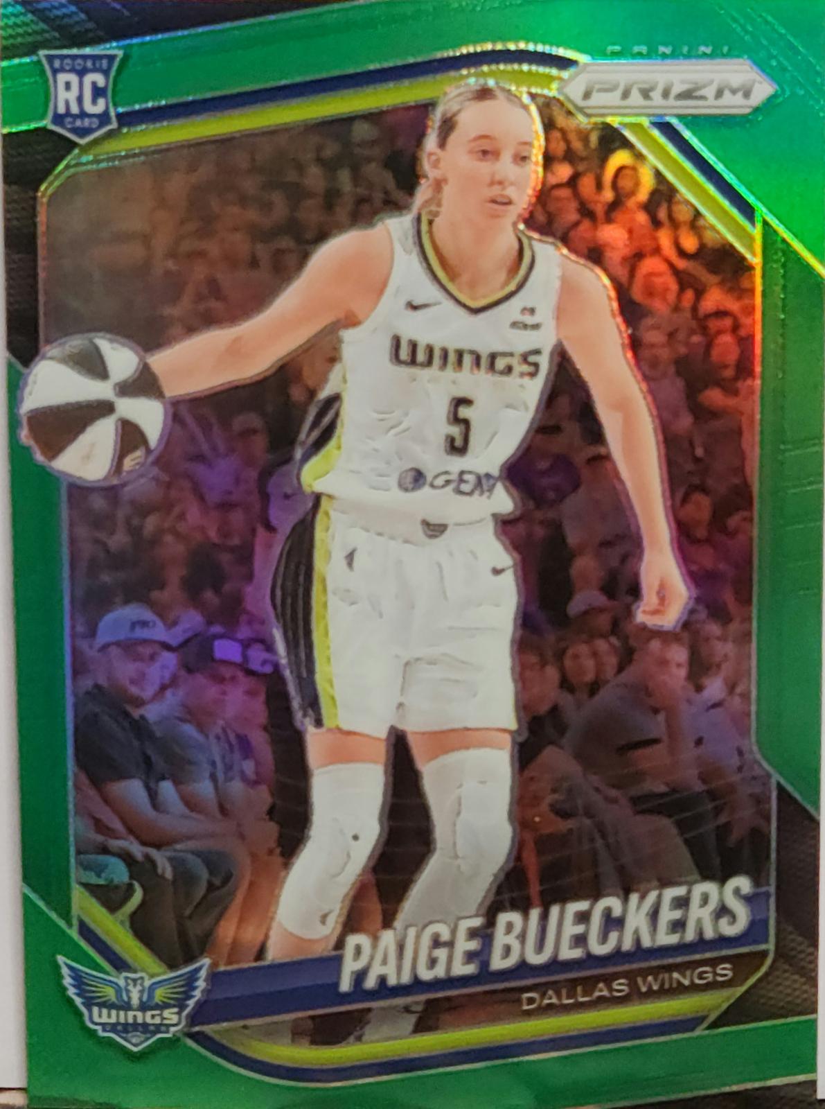 Paige Bueckers [Green] #5