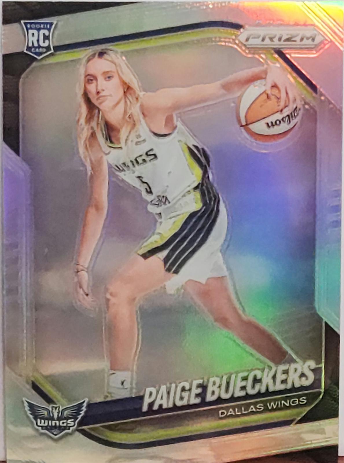 Paige Bueckers [Silver] #147