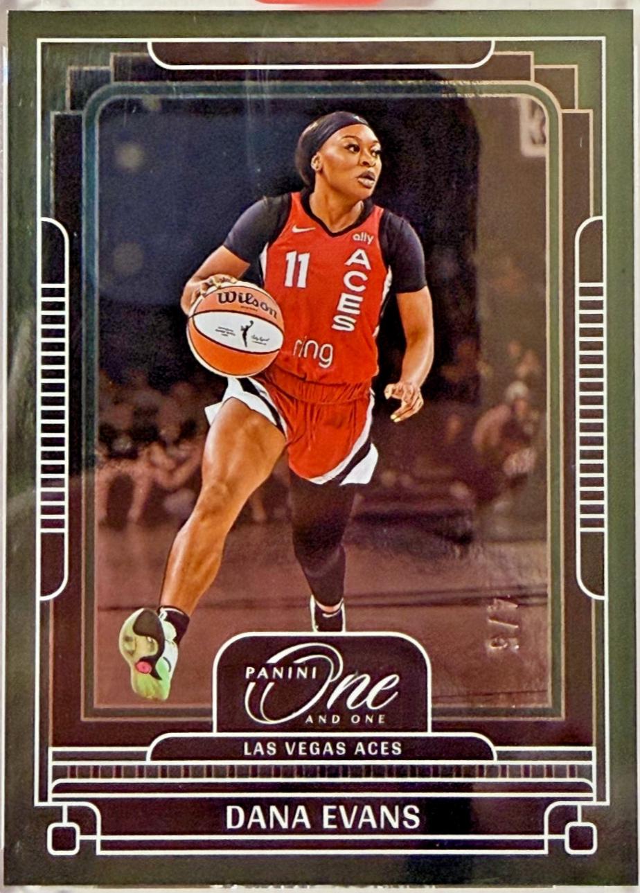 Dana Evans [Holo Emerald] #25