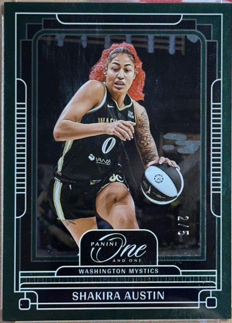 Shakira Austin [Holo Emerald] #34