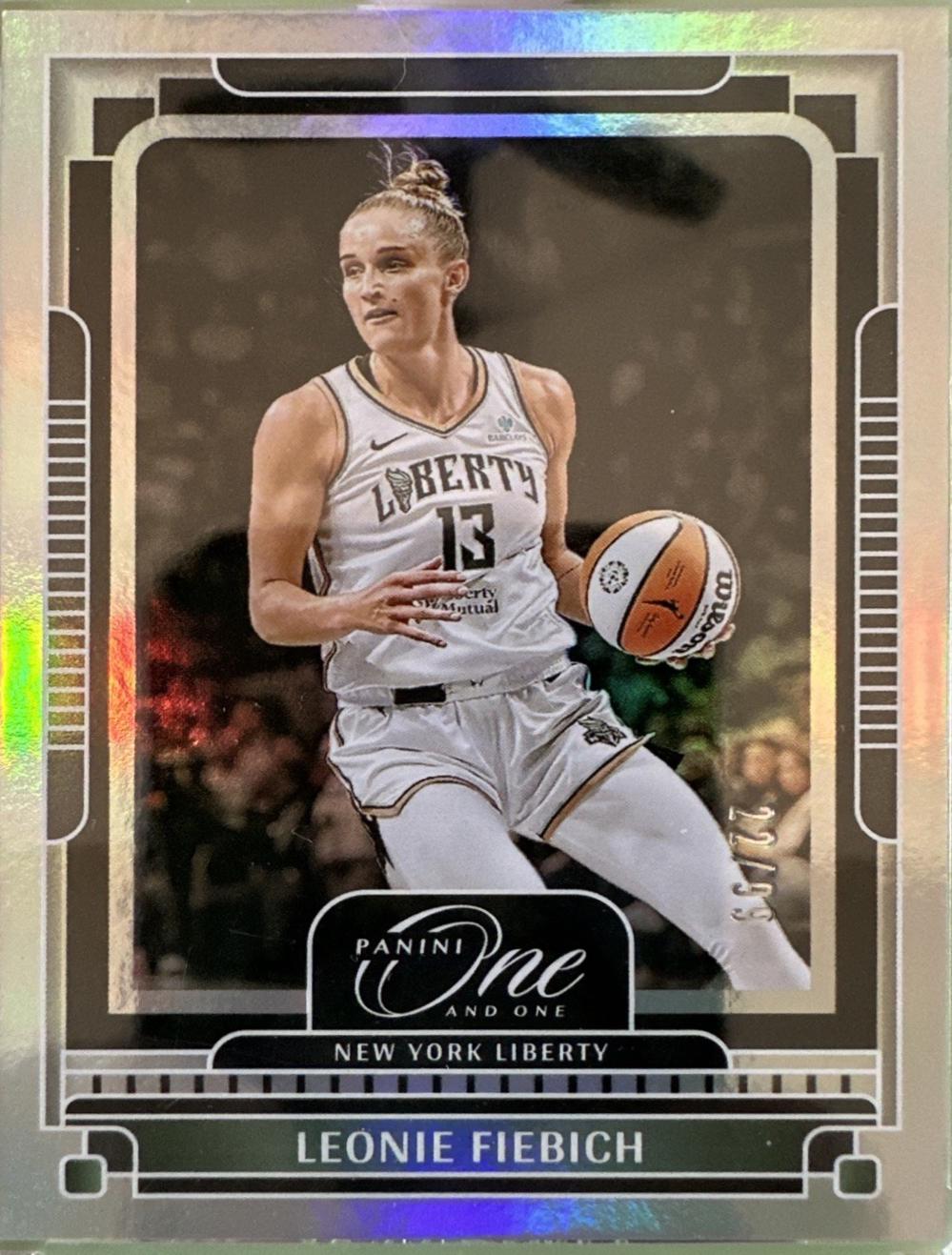 Leonie Fiebich [Holo Emerald] #37