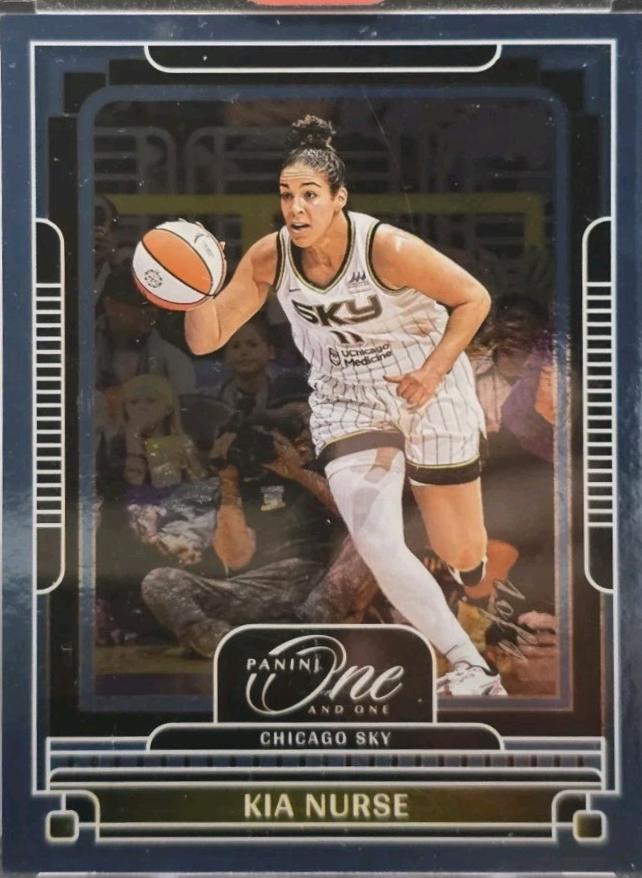 Kia Nurse [Holo Platinum Blue] #22