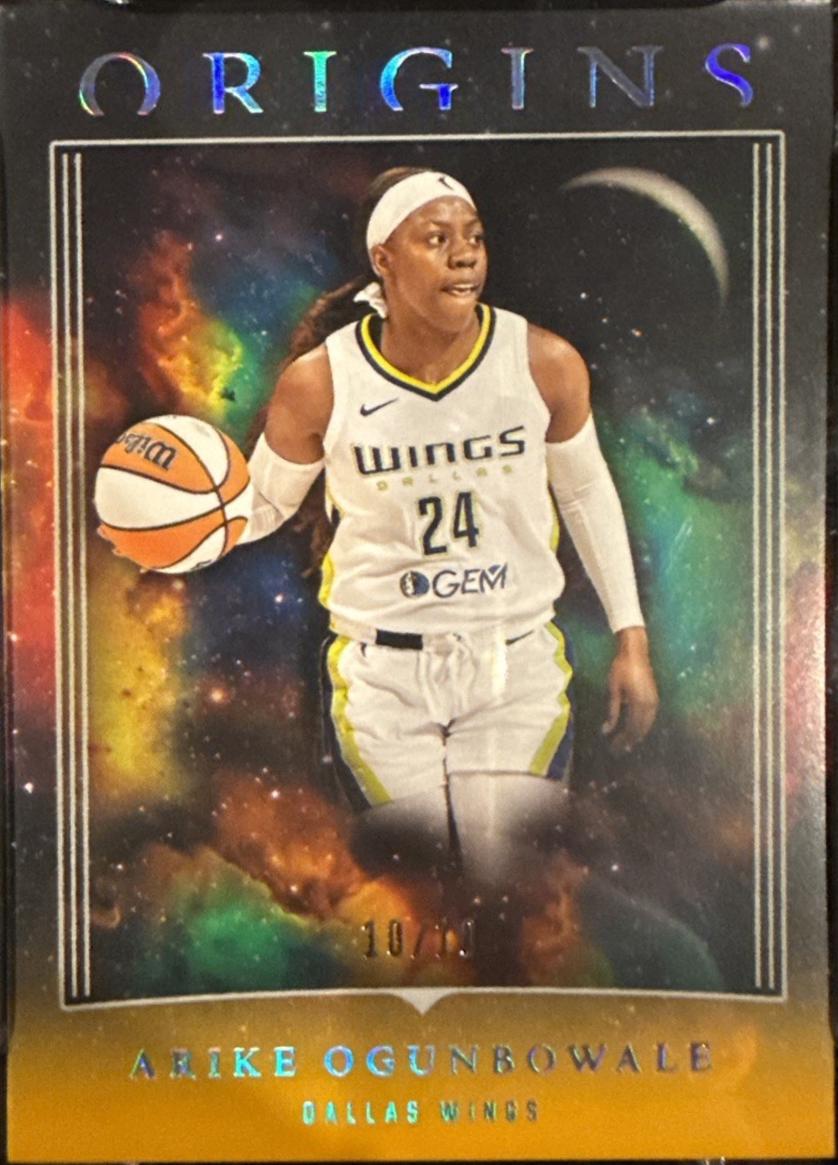 Arike Ogunbowale [Gold] #40