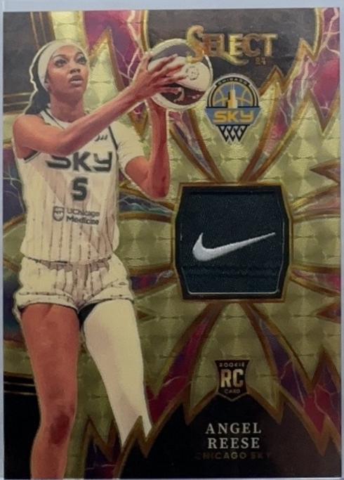 Angel Reese [Gold Vinyl Prizm] #1