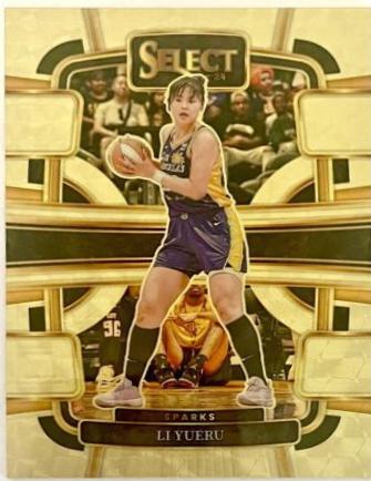 Courtney Vandersloot [Gold Vinyl Prizm] #14
