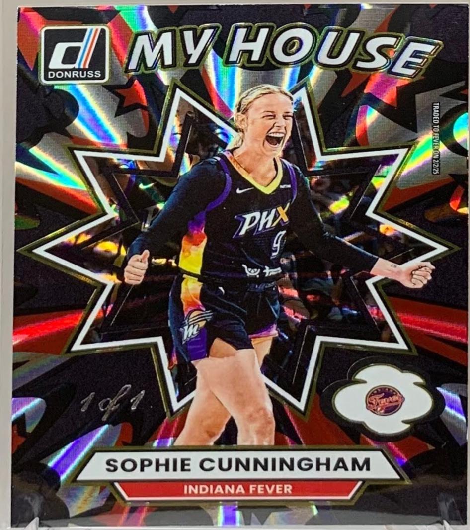Sophie Cunningham [Holo Black Laser] #19