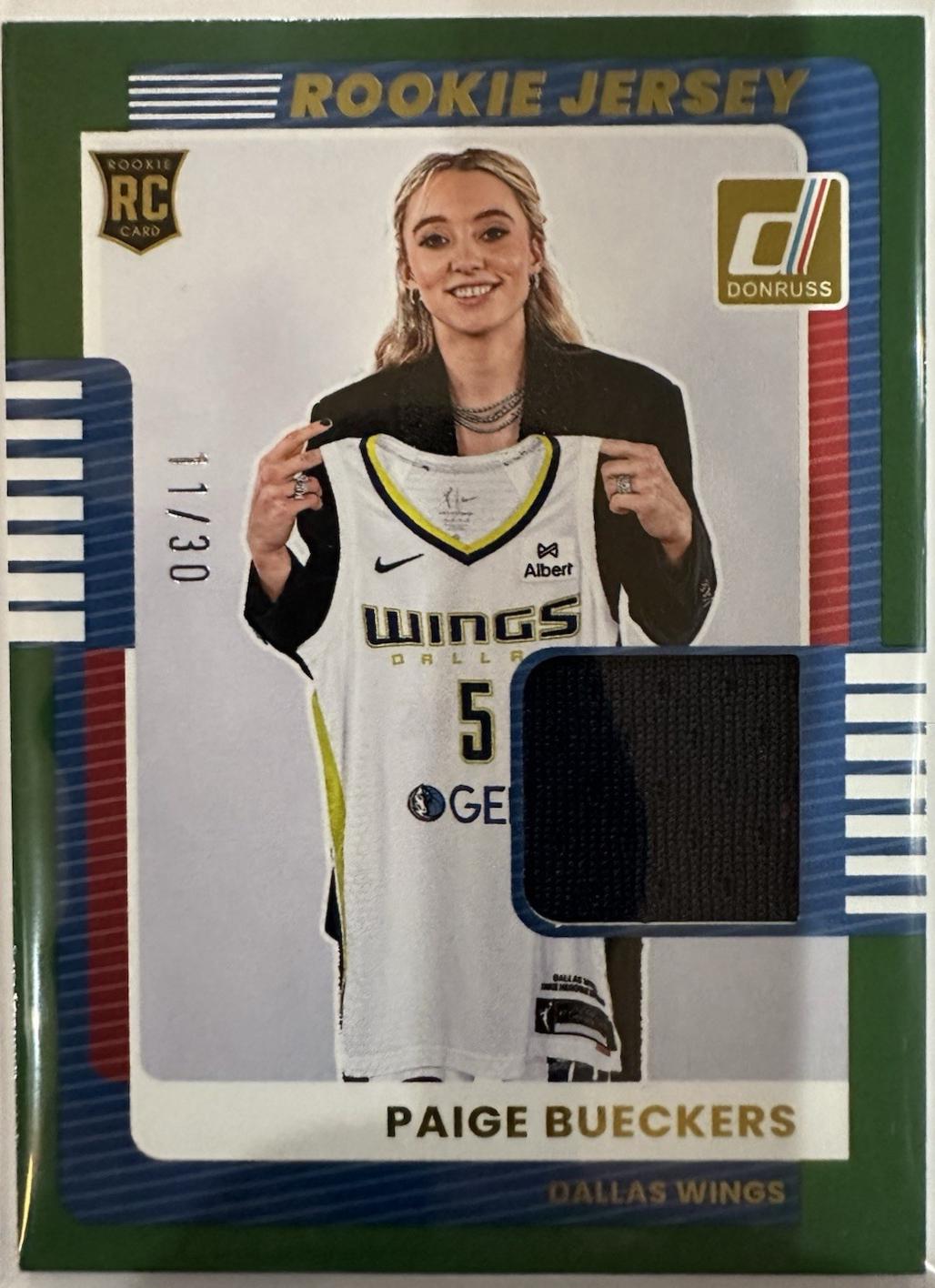 Paige Bueckers [Green] #5
