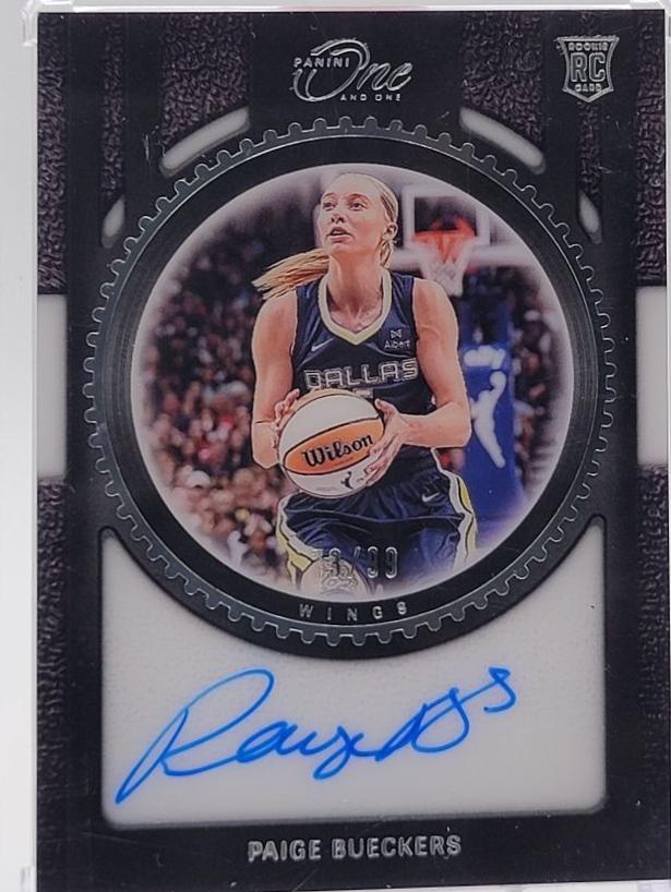 Paige Bueckers #15