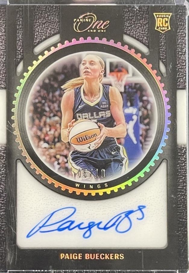 Paige Bueckers [Holo Gold] #15