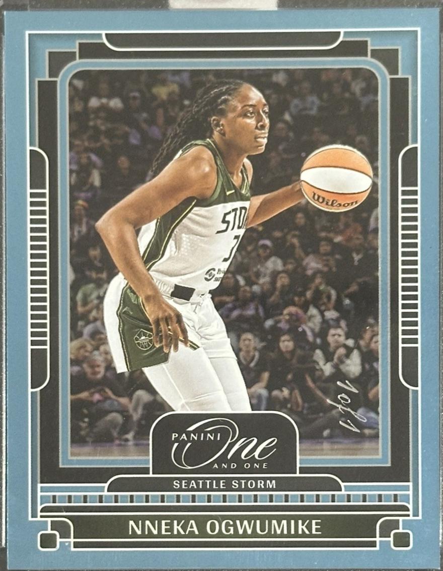 Nneka Ogwumike [Holo Platinum Blue] #65