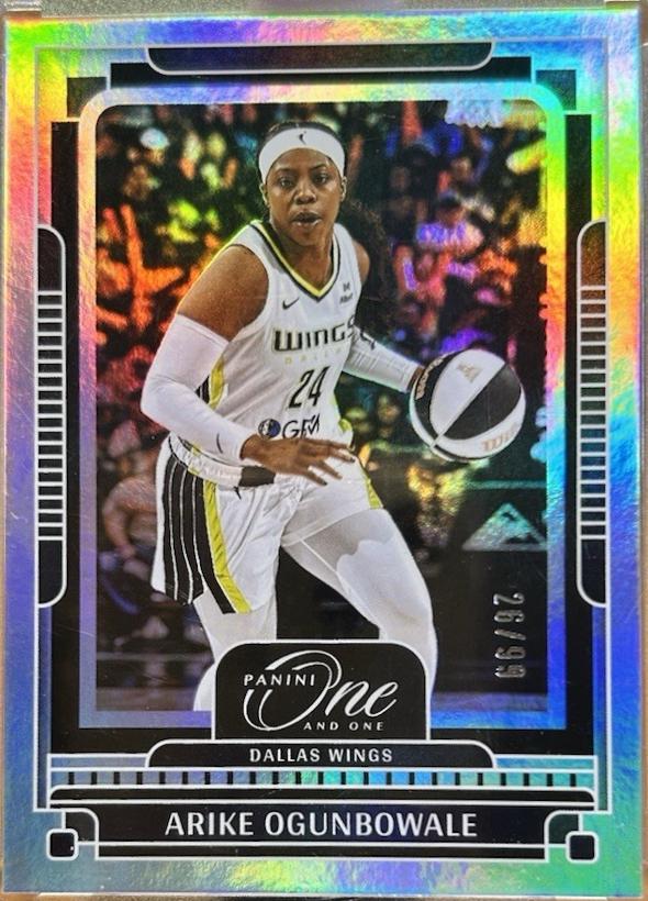 Arike Ogunbowale [Holo Emerald] #73
