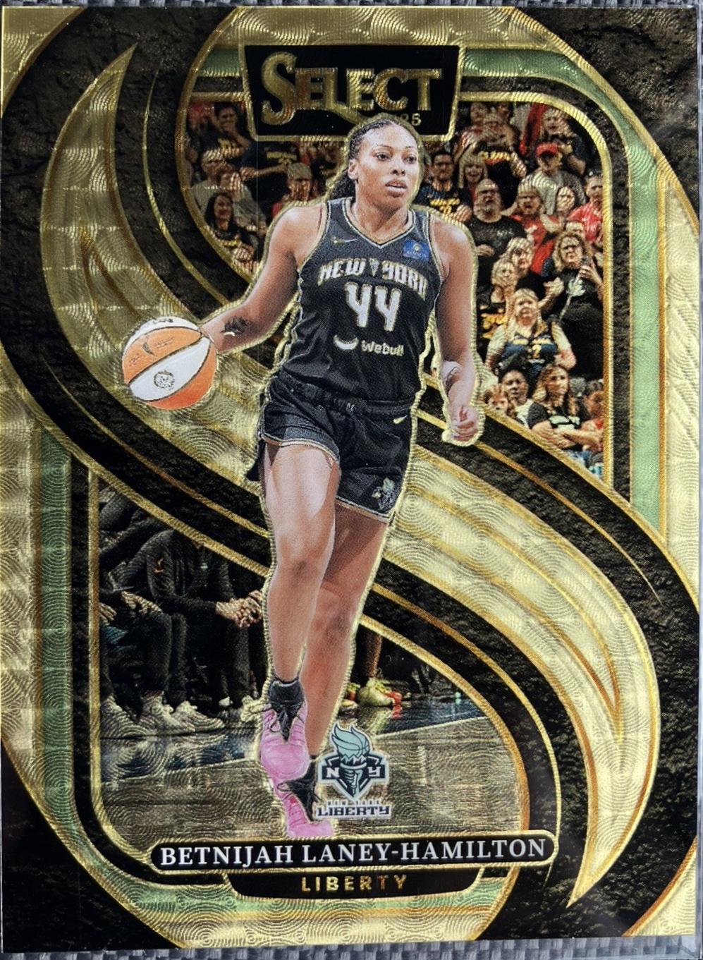Betnijah Laney-Hamilton [Gold Vinyl Prizm] #115