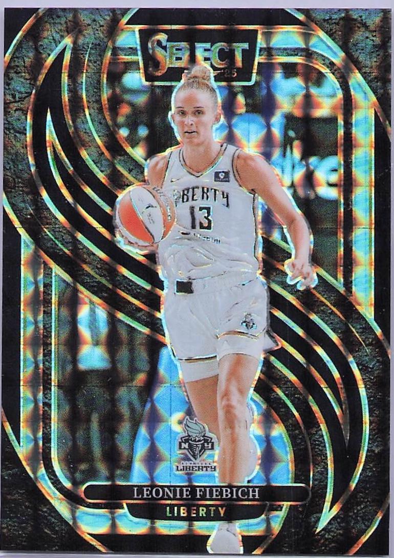 Leonie Fiebich [Black Finite Prizm] #199