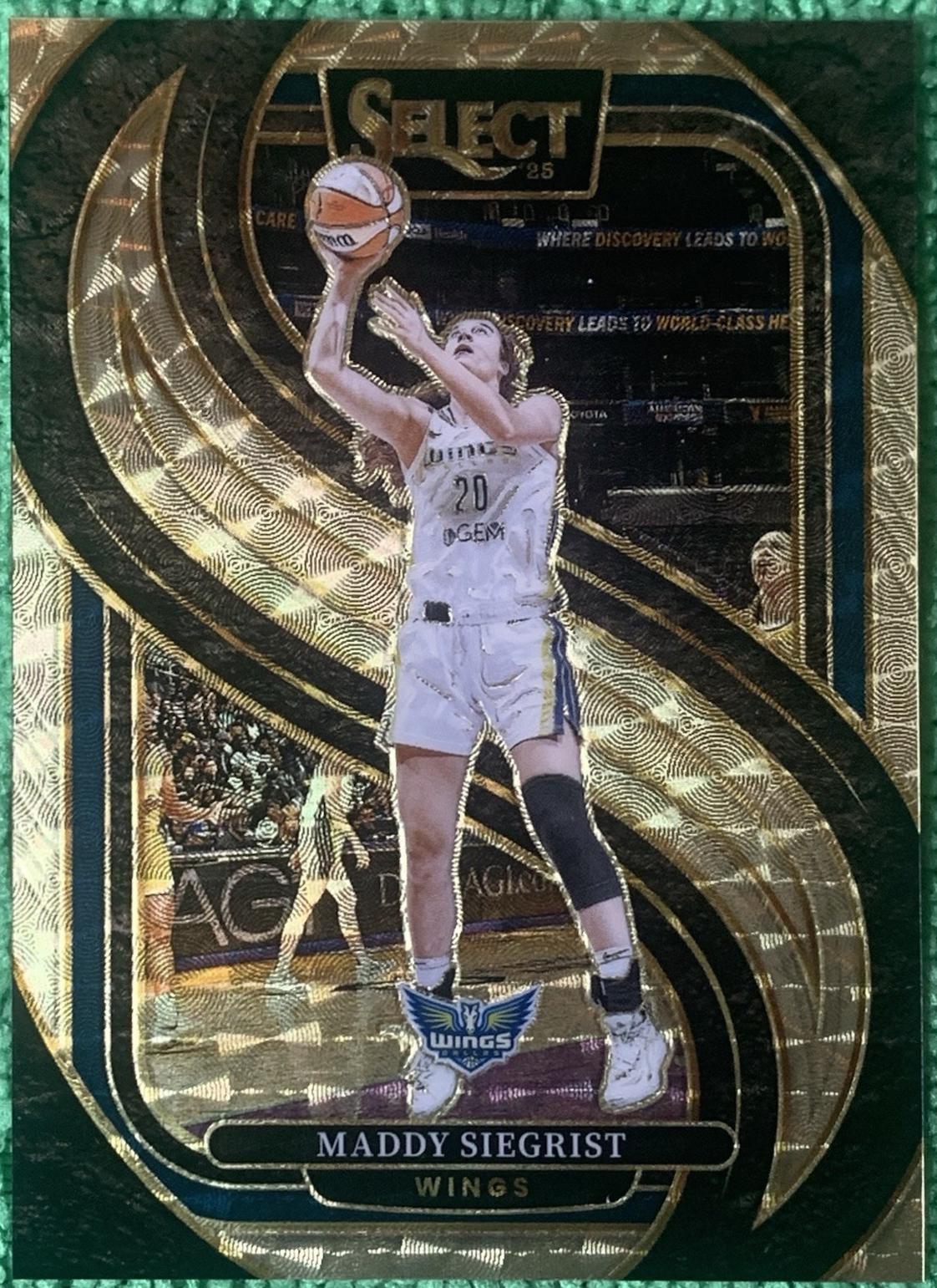 Maddy Siegrist [Gold Vinyl Prizm] #153