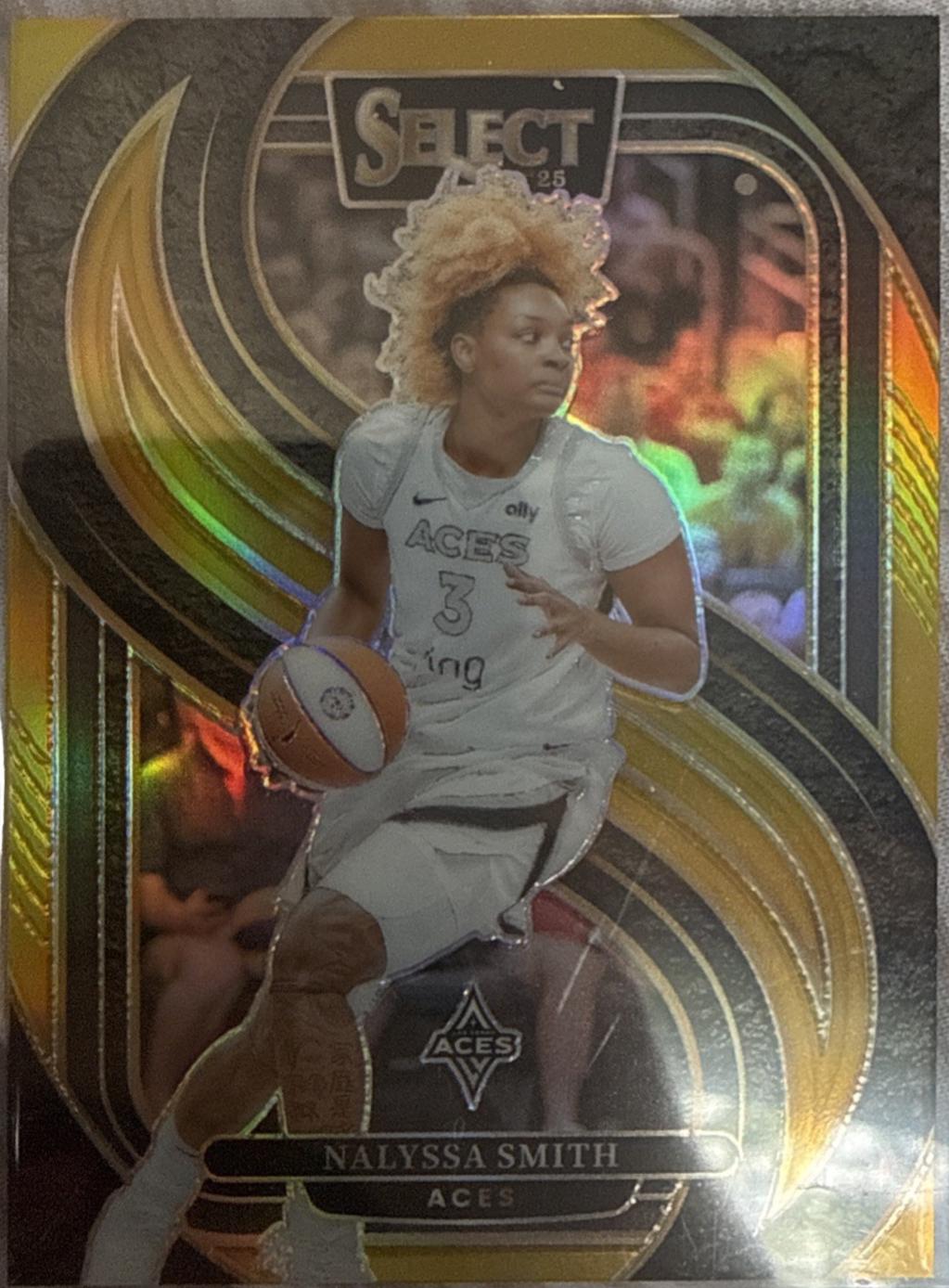 NaLyssa Smith [Gold Prizm] #129