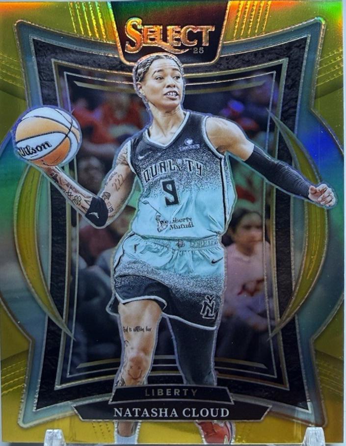 Natasha Cloud [Gold Prizm] #59
