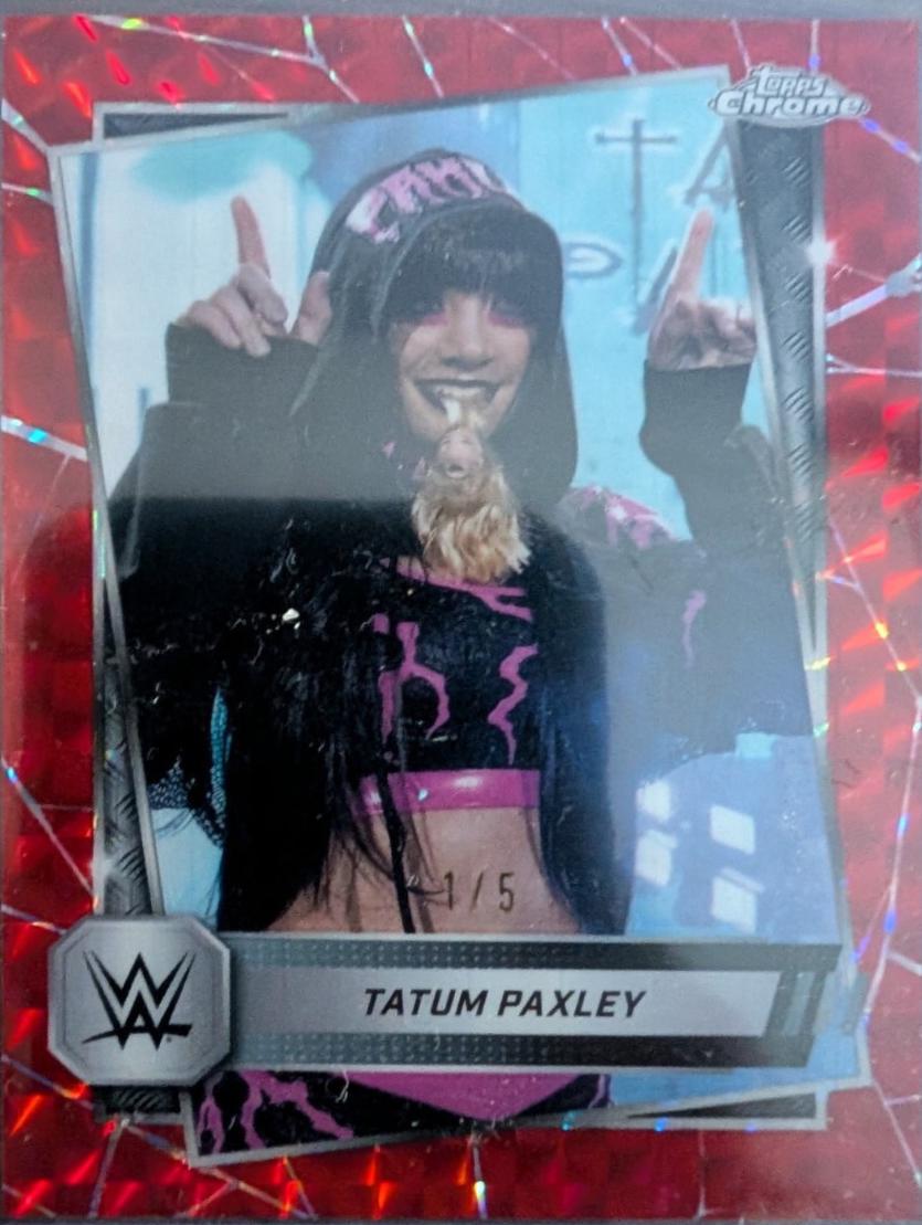 Tatum Paxley [Red Geometric Refractor] #105