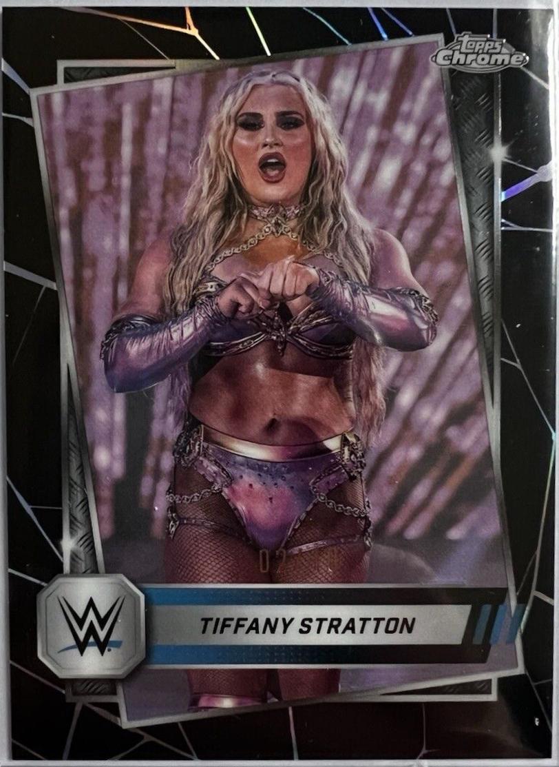 Tiffany Stratton [Black Refractor] #182
