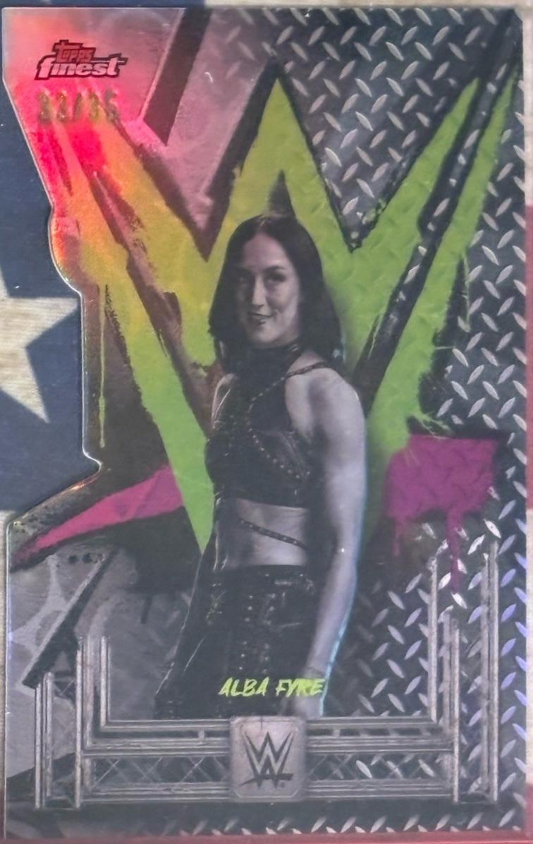 Alba Fyre [Die-Cut Refractor] #189