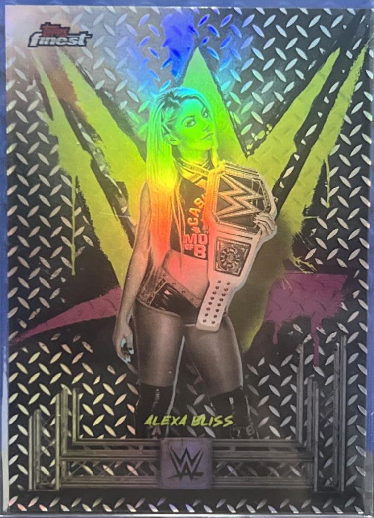 Alexa Bliss [Refractor] #16