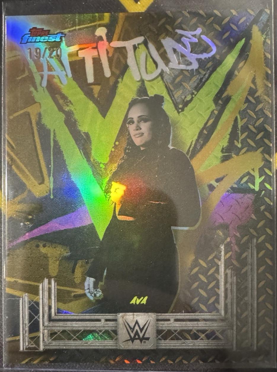 Ava [Gold Refractor] #286