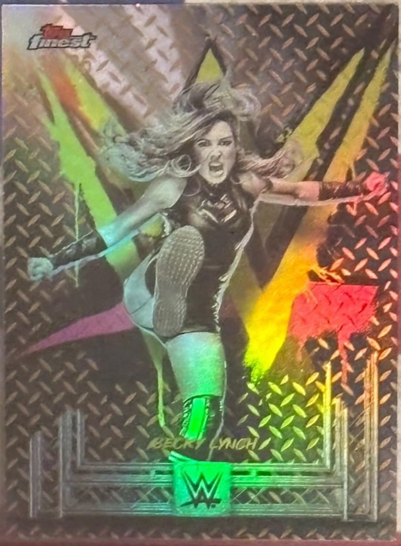 Becky Lynch [Gold Refractor] #63
