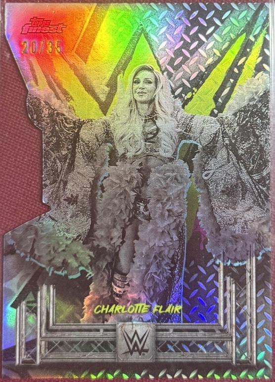 Charlotte Flair [Die-Cut Refractor] #106