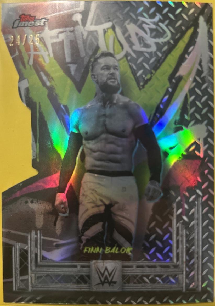 Finn Balor [Die-Cut Refractor] #237