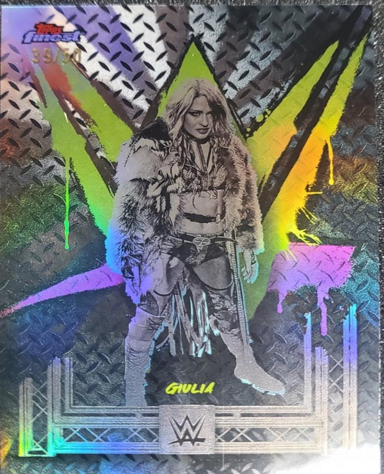 Giulia [Black Refractor] #9