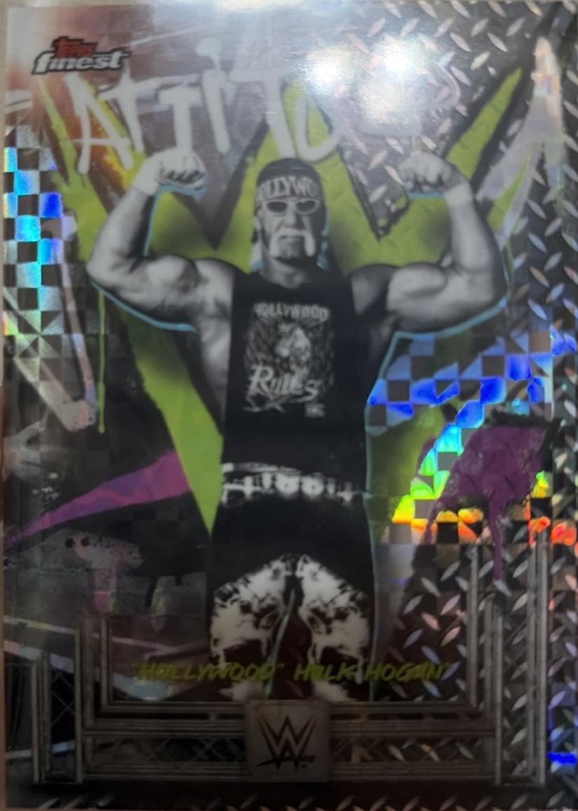Hollywood Hulk Hogan™ [Checkerboard Refractor] #285