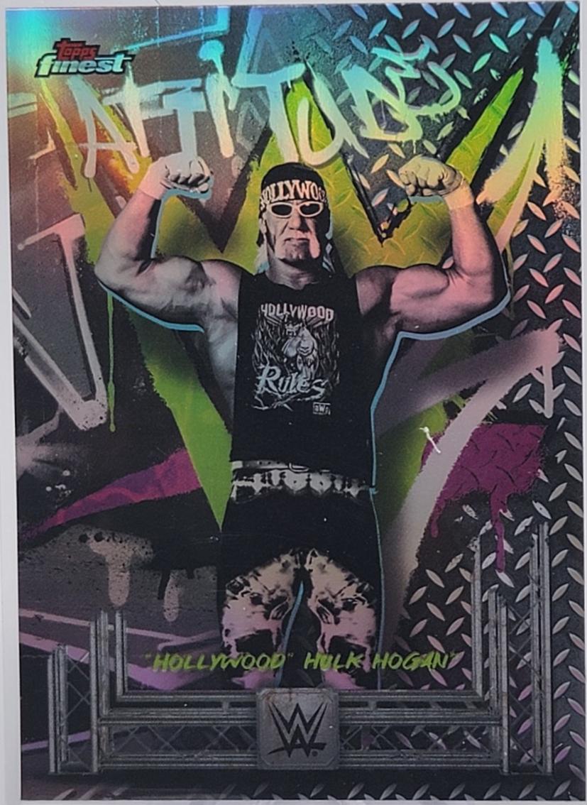 Hollywood Hulk Hogan™ [Refractor] #285