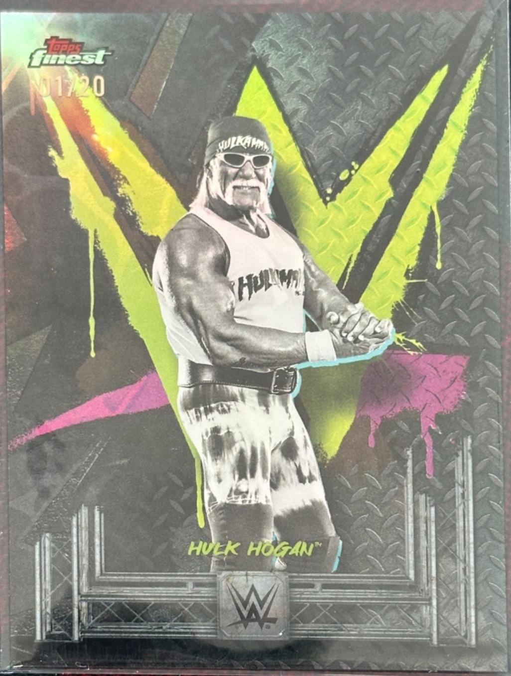 Hulk Hogan™ [Black Refractor] #185
