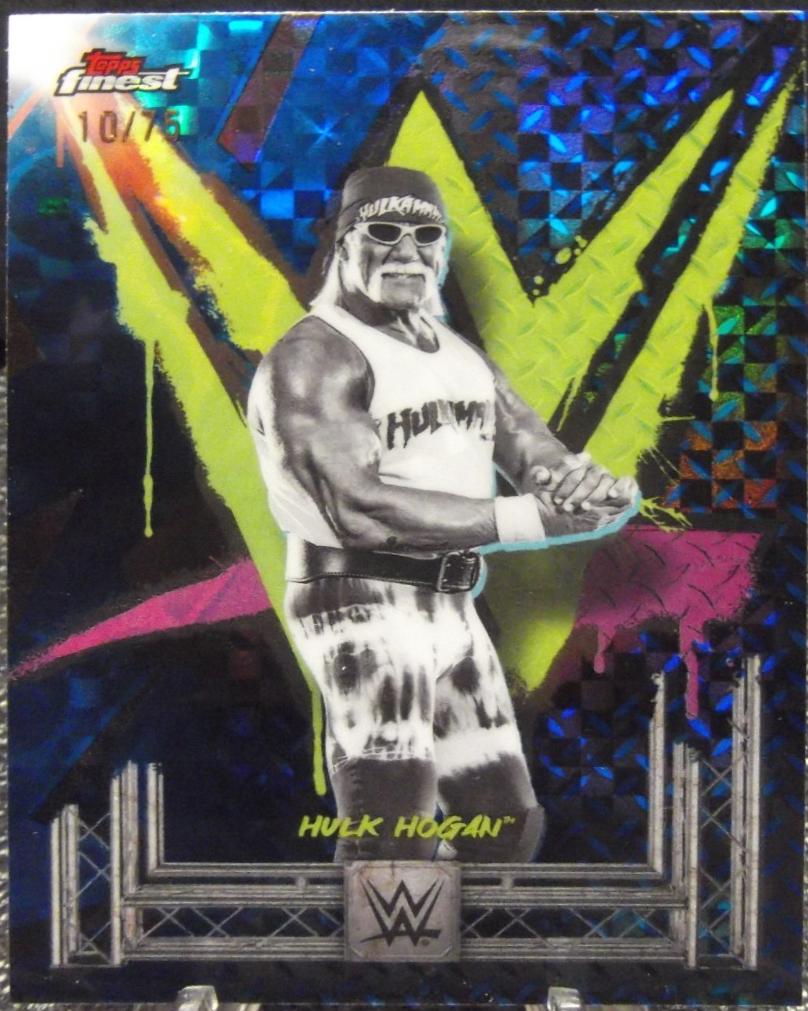 Hulk Hogan™ [Blue Checkerboard Refractor] #185