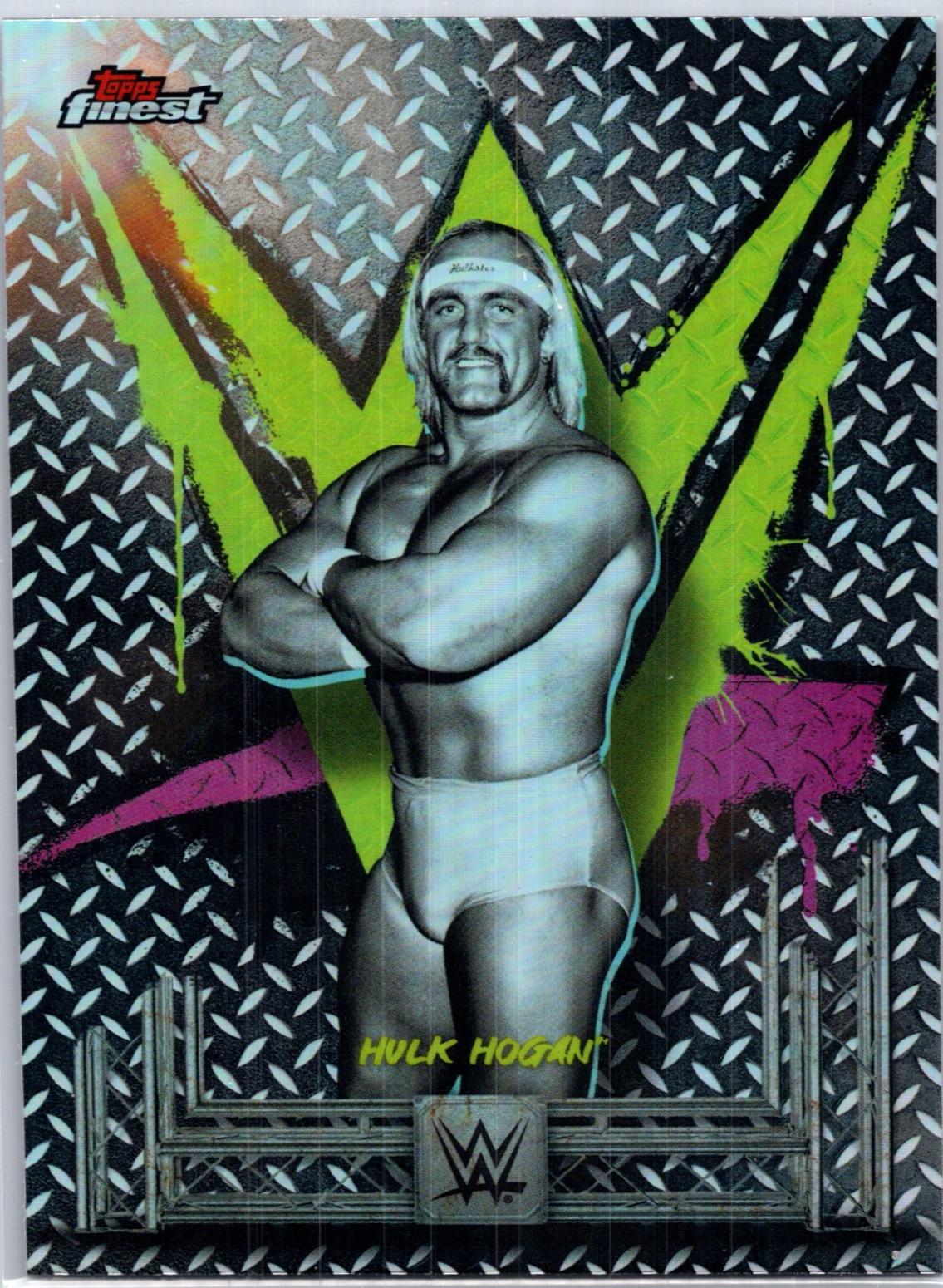 Hulk Hogan™ [Refractor] #85