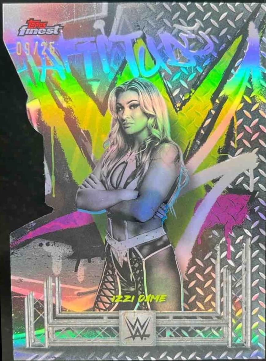 Izzi Dame [Die-Cut Refractor] #251
