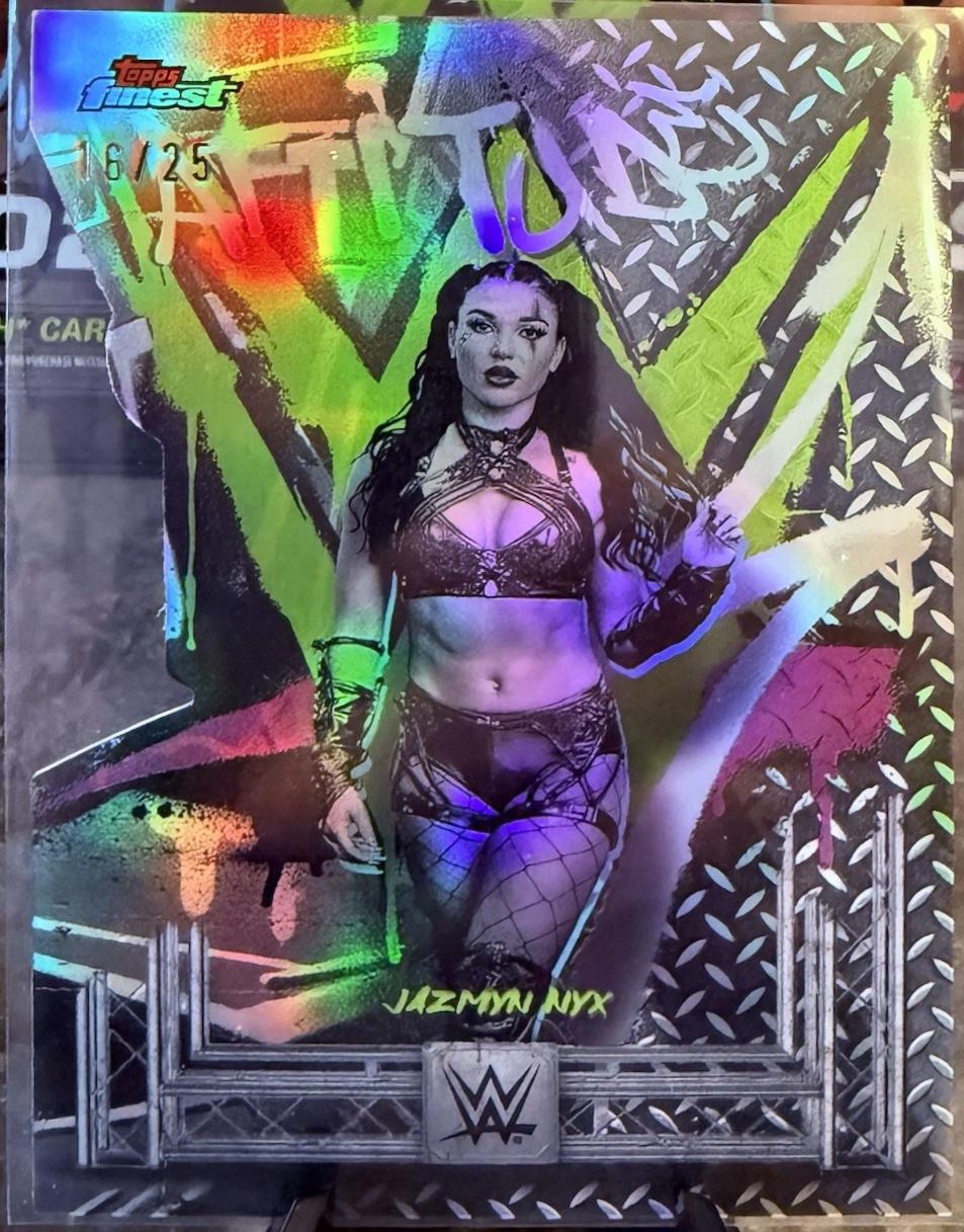 Jazmyn Nyx [Die-Cut Refractor] #268
