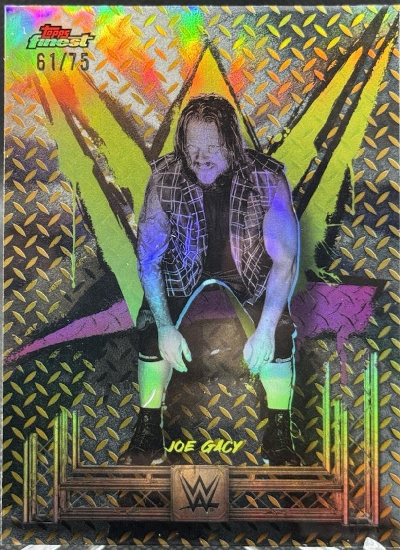 Joe Gacy [Gold Refractor] #82