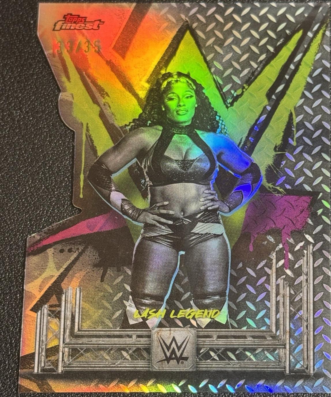 Lash Legend [Die-Cut Refractor] #169