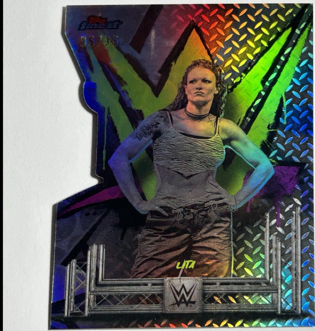 Lita [Die-Cut Refractor] #114