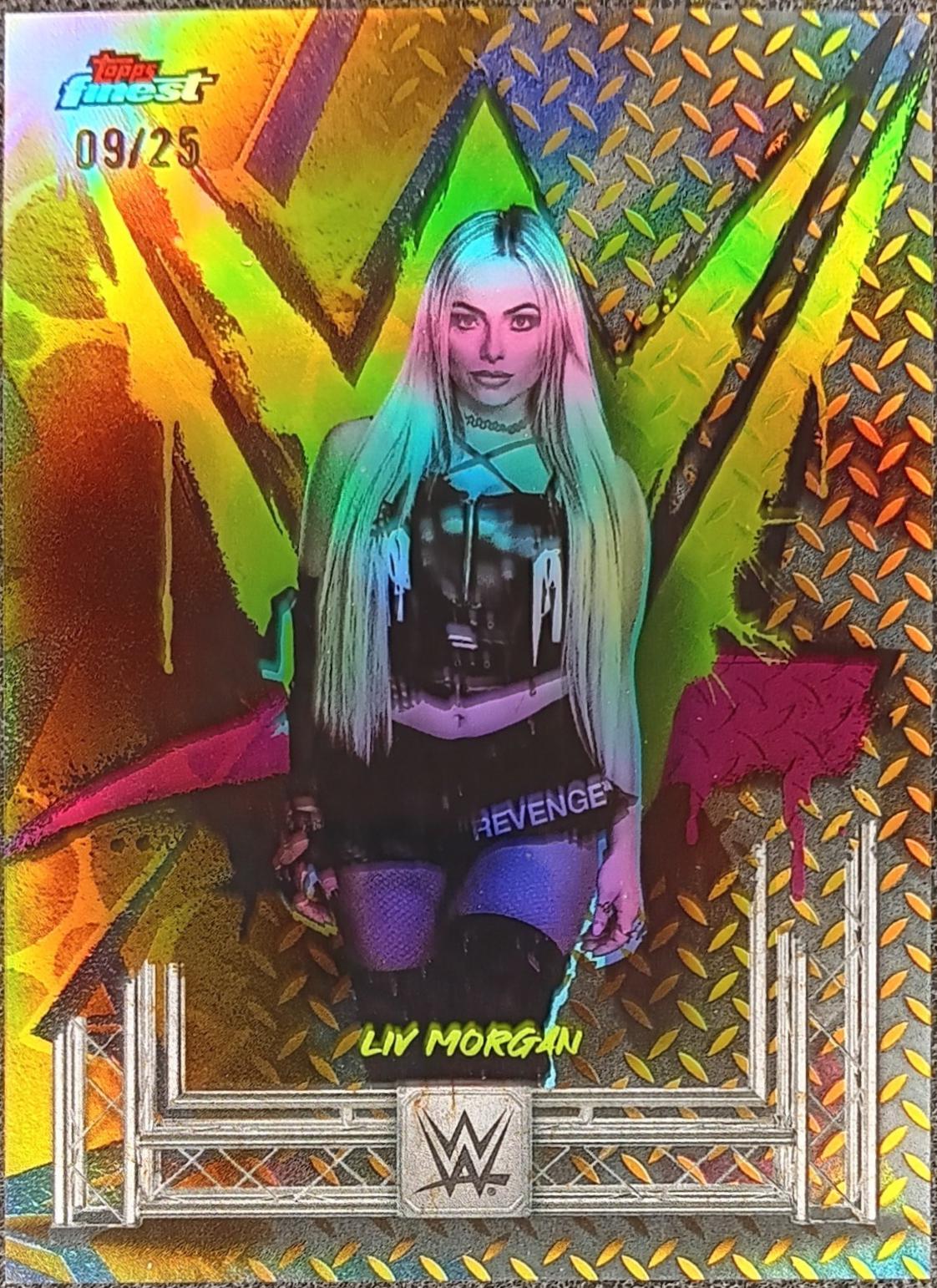 Liv Morgan [Gold Refractor] #180