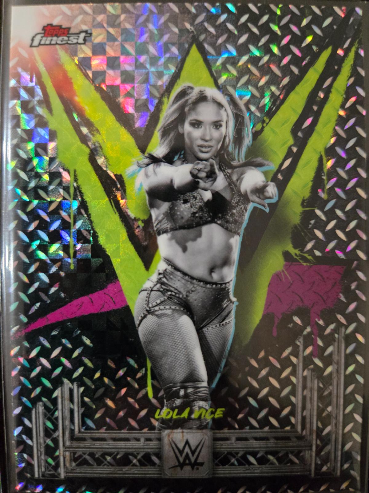 Lola Vice [Checkerboard Refractor] #62