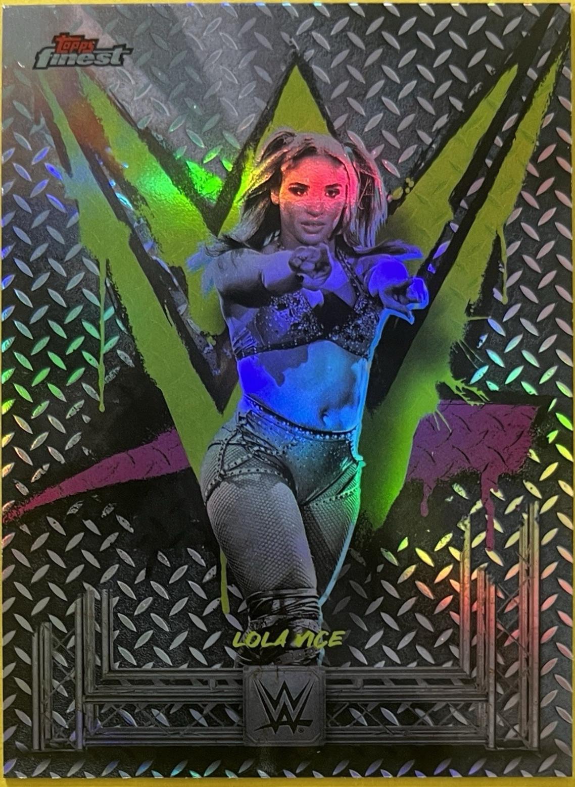 Lola Vice [Refractor] #62