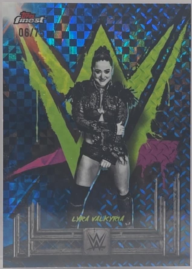 Lyra Valkyria [Blue Checkerboard Refractor] #176