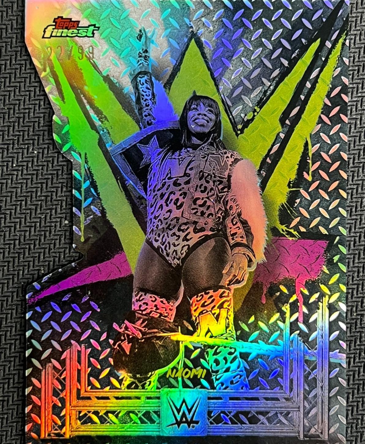 Naomi [Die-Cut Refractor] #39