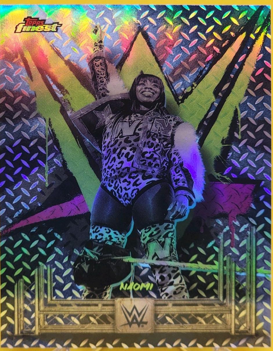 Naomi [Refractor] #39