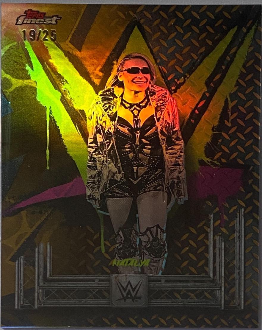 Natalya [Gold Refractor] #105