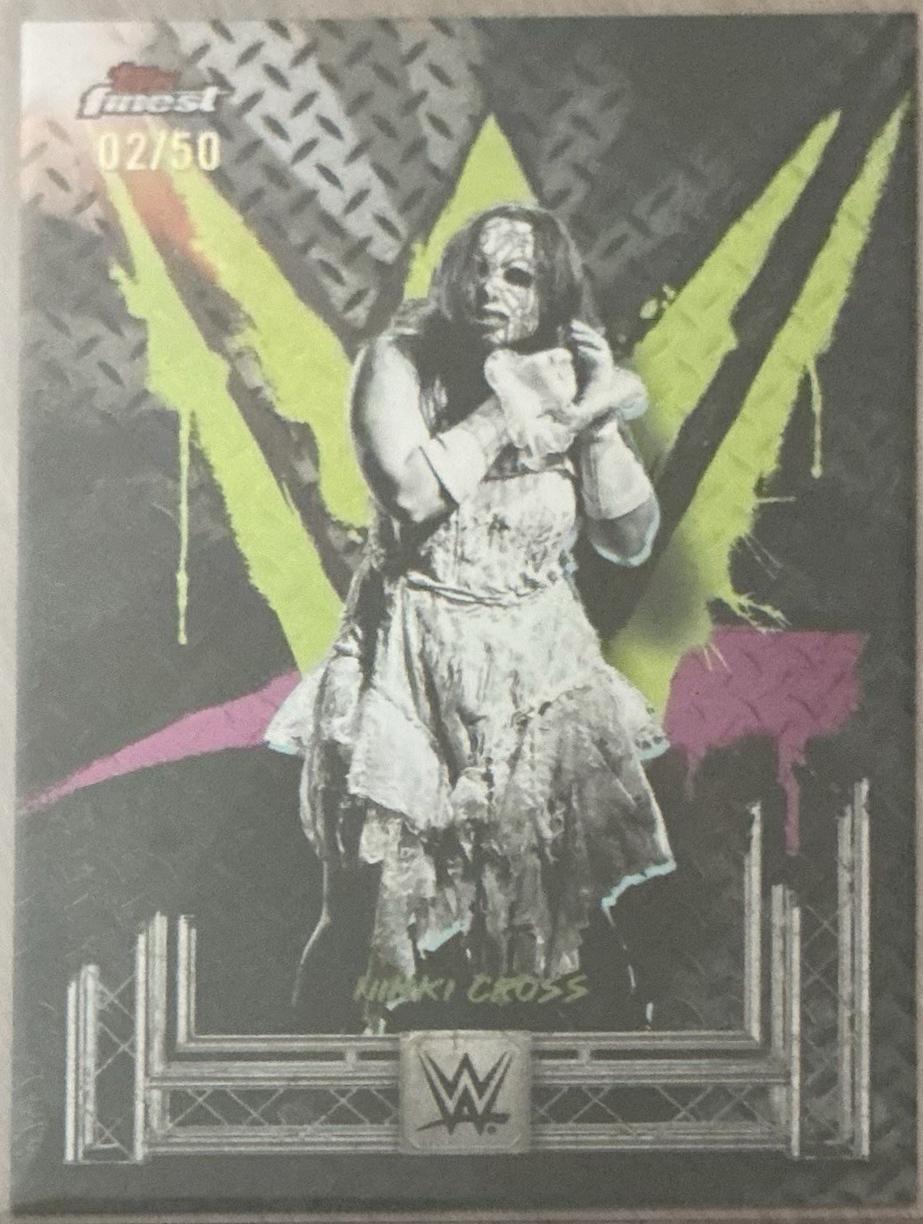Nikki Cross [Black Refractor] #64