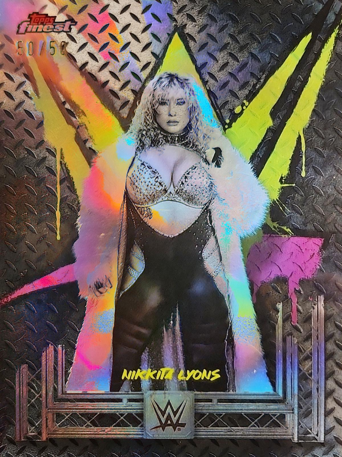 Nikkita Lyons [Black Refractor] #69
