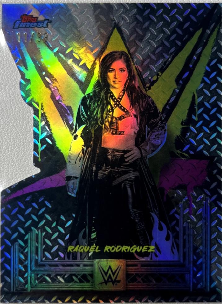 Raquel Rodriguez [Die-Cut Refractor] #65